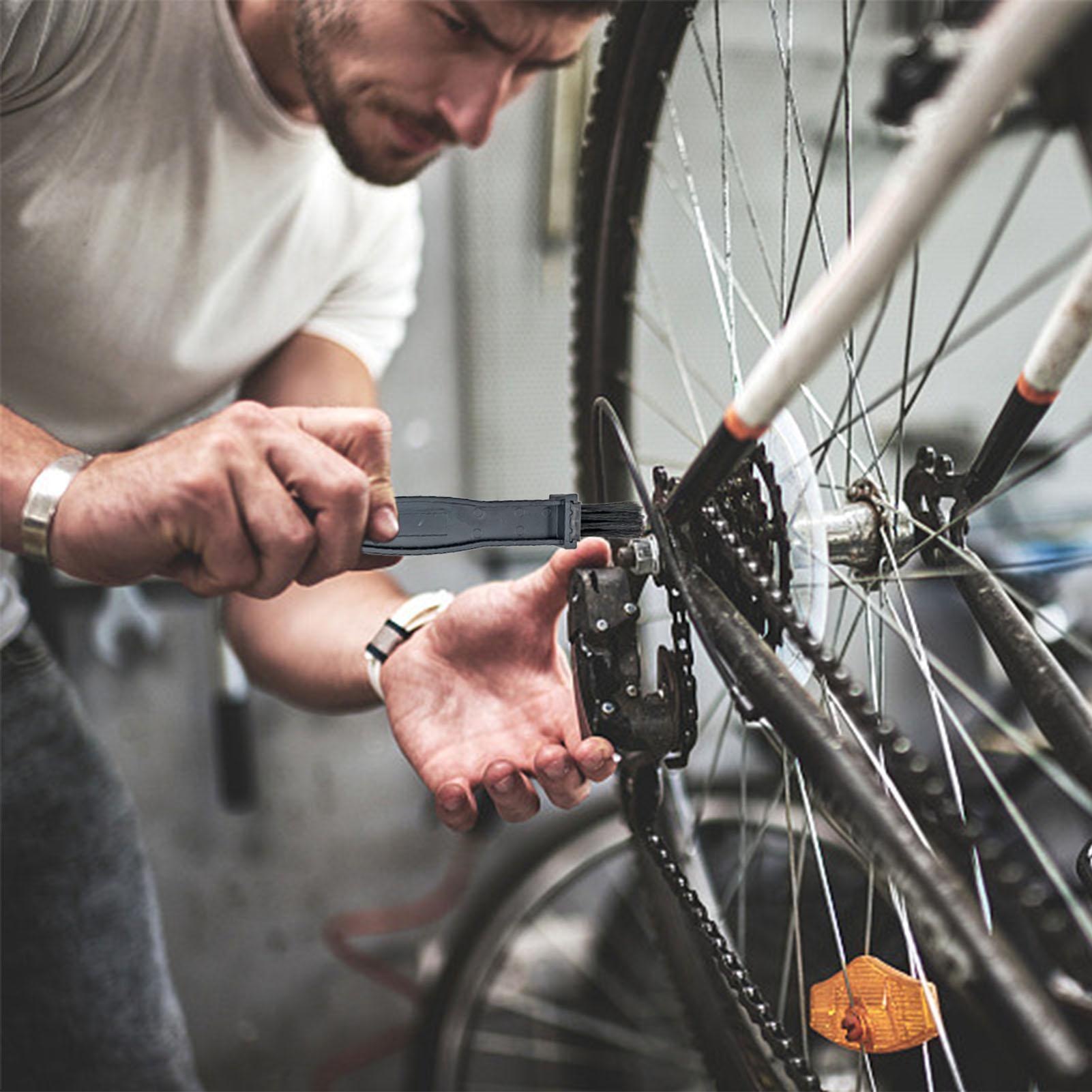 فرشاة تنظيف سلسلة الدراجات الن - مراجعة Bike Chain Cleaner وسعره